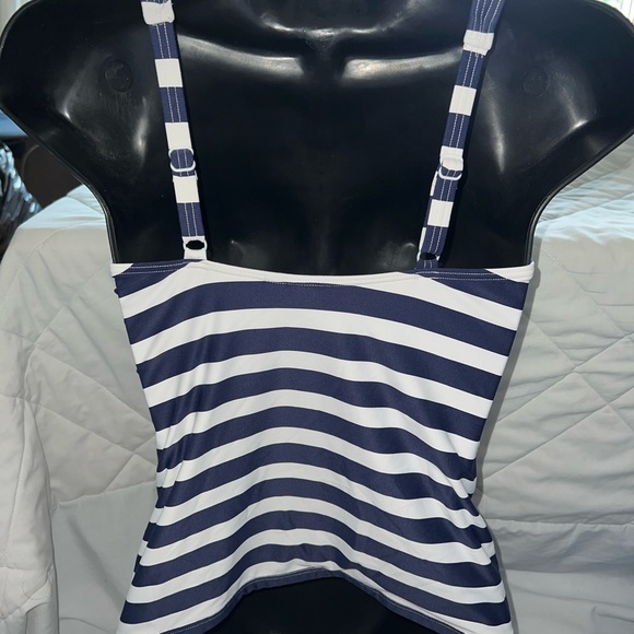 Bond-Eye Australia Tankini Top - Picture 3 of 7